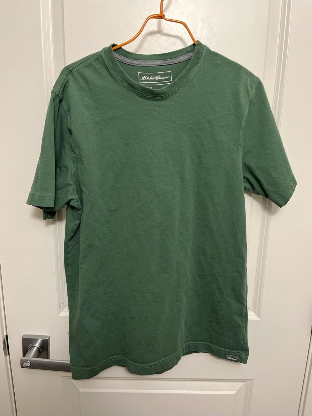 Eddie Bauer Legendwash Men's Short-Sleeve Crewneck T-Shirt in size S